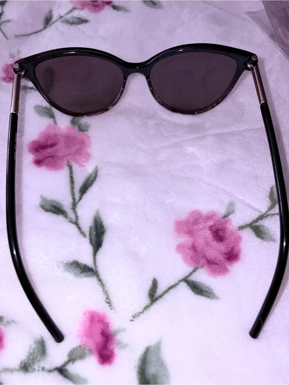 Classic Black/Tortoiseshell Cat-Eye Sunglasses